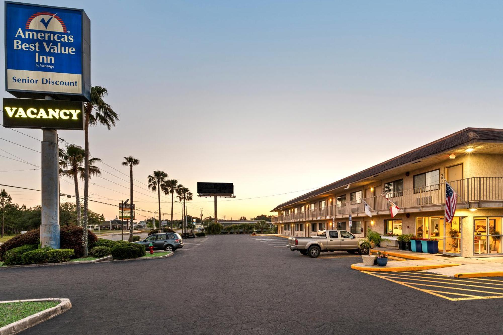 Americas Best Value Inn - Лейк Сити Экстерьер фото
