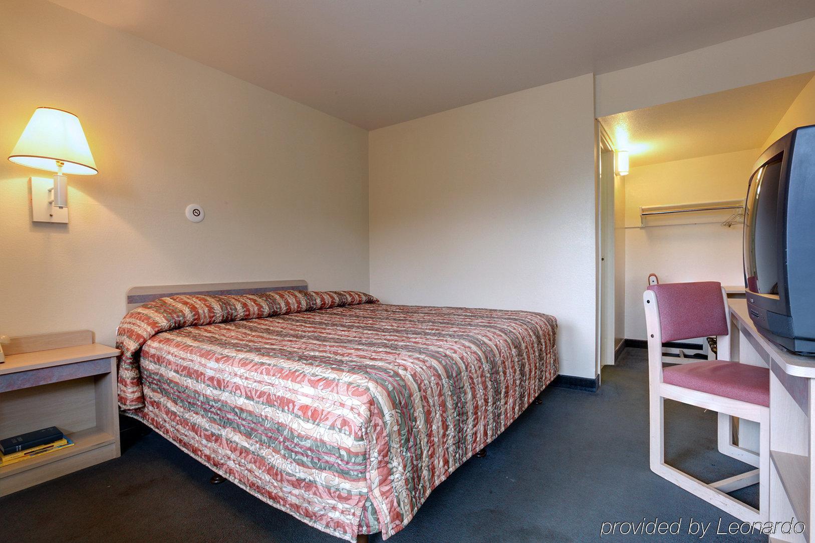 Americas Best Value Inn - Лейк Сити Номер фото