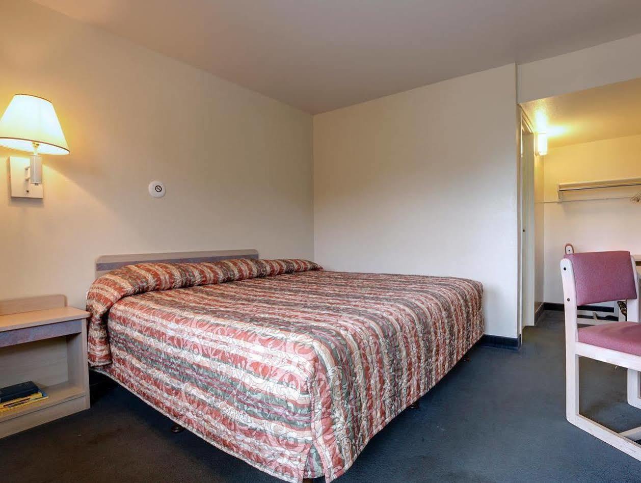 Americas Best Value Inn - Лейк Сити Экстерьер фото
